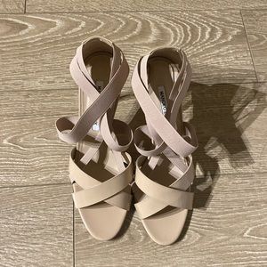 Manolo Blahnik Nude Patent Heels